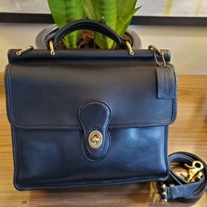 Vintage Coach black Willis Crossbody